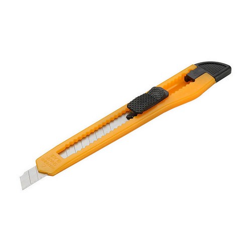 CUTTER IN PLASTICA DA 9 MM Misura: 9 mm