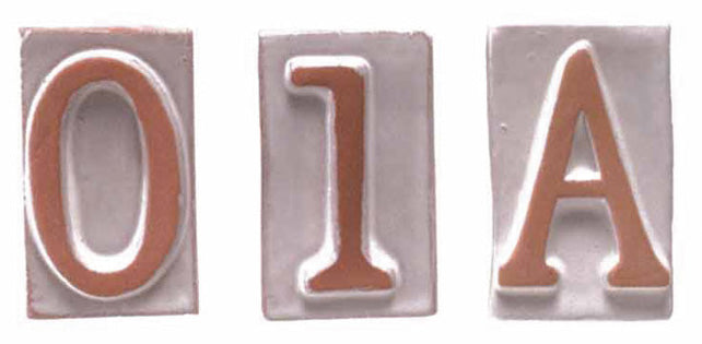 NUMERO CIVICO IN TERRACOTTA C  CM.8,5H